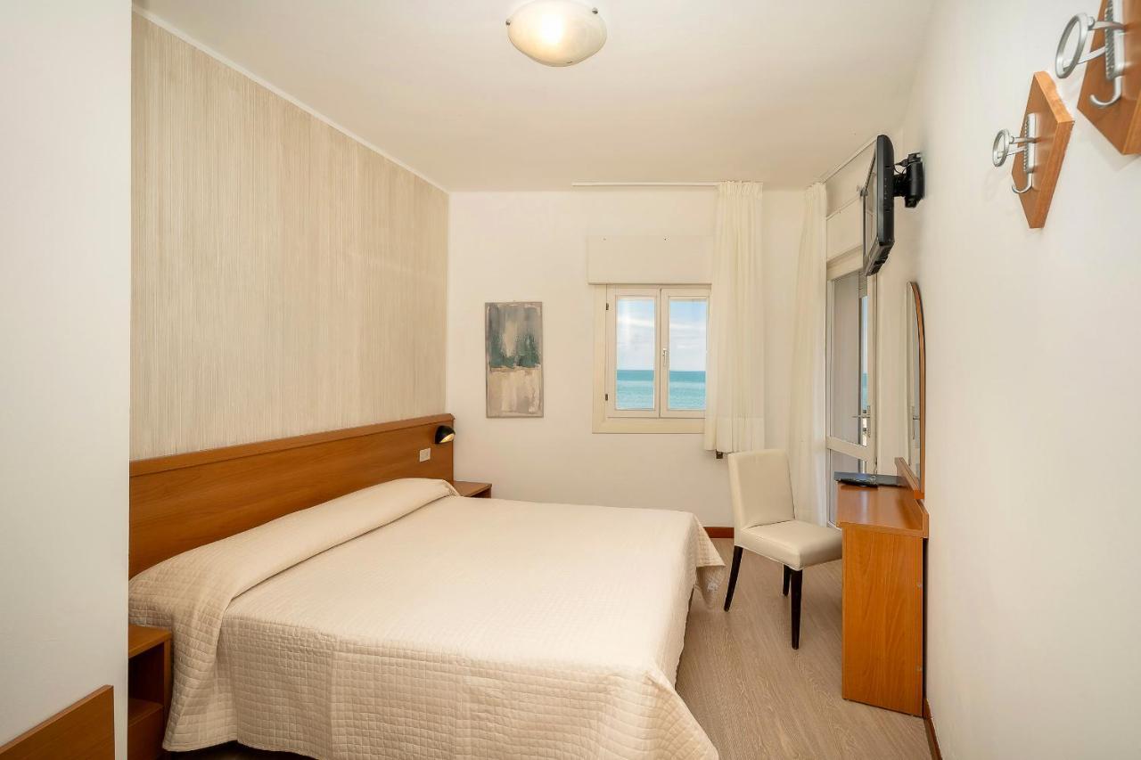 Hotel Adria Sul Mare Caorle Exterior foto