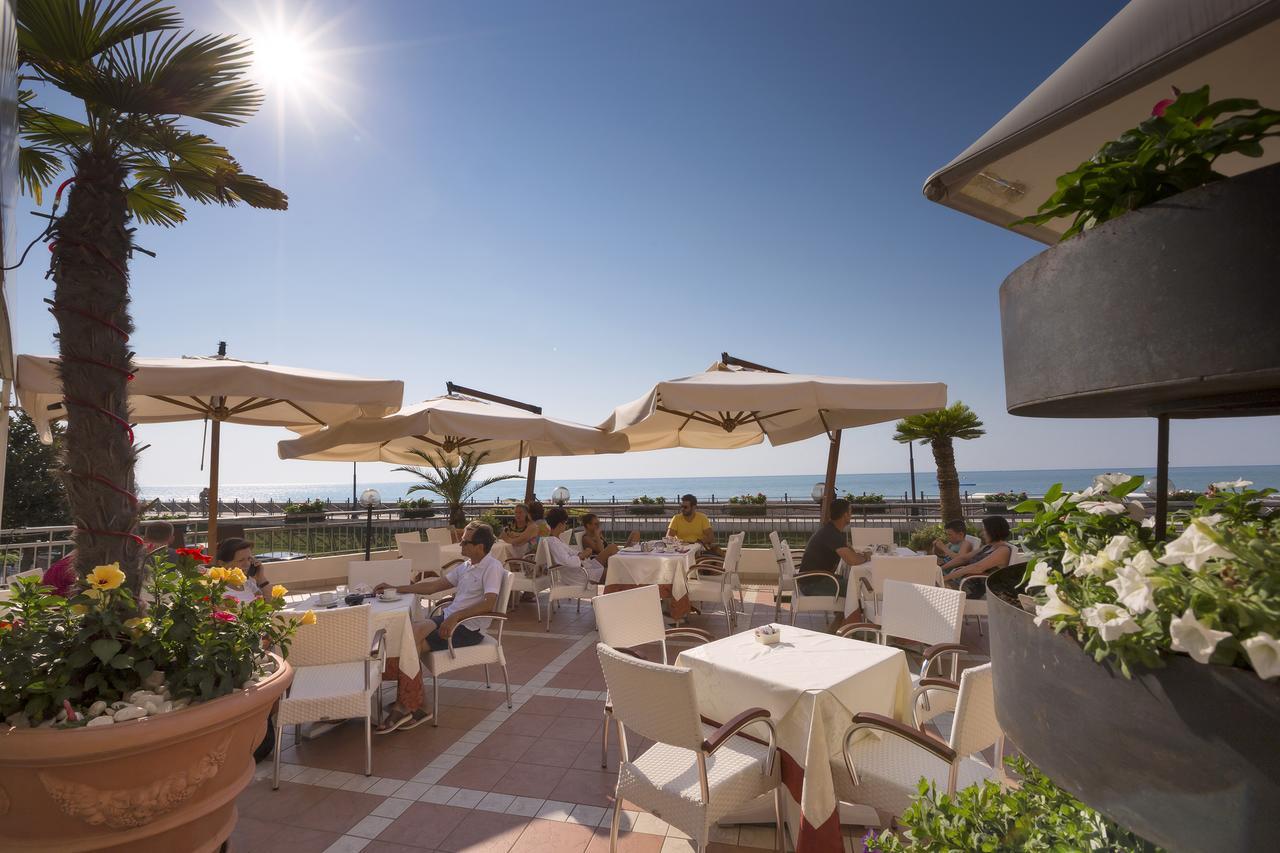 Hotel Adria Sul Mare Caorle Exterior foto