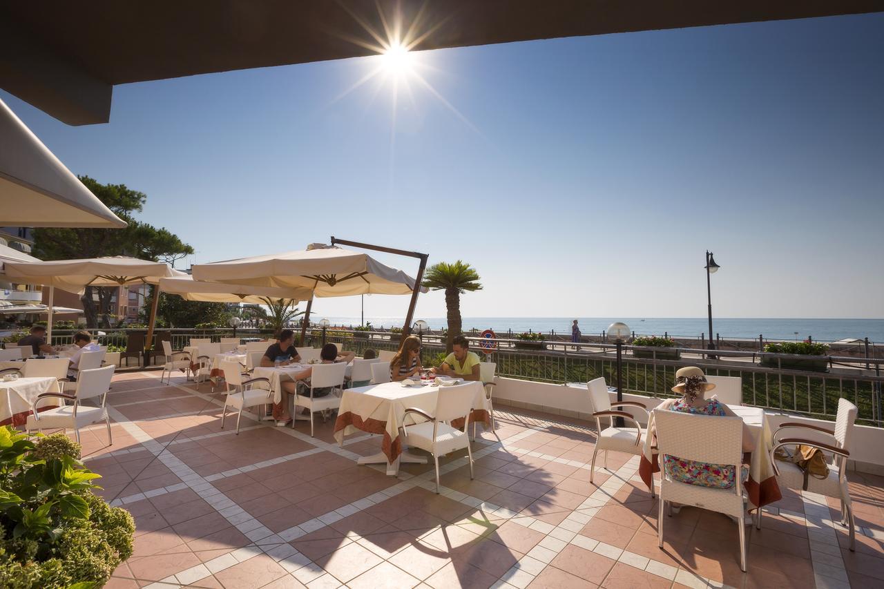 Hotel Adria Sul Mare Caorle Exterior foto