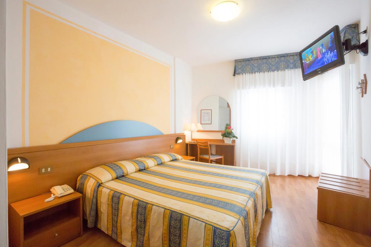 Hotel Adria Sul Mare Caorle Exterior foto